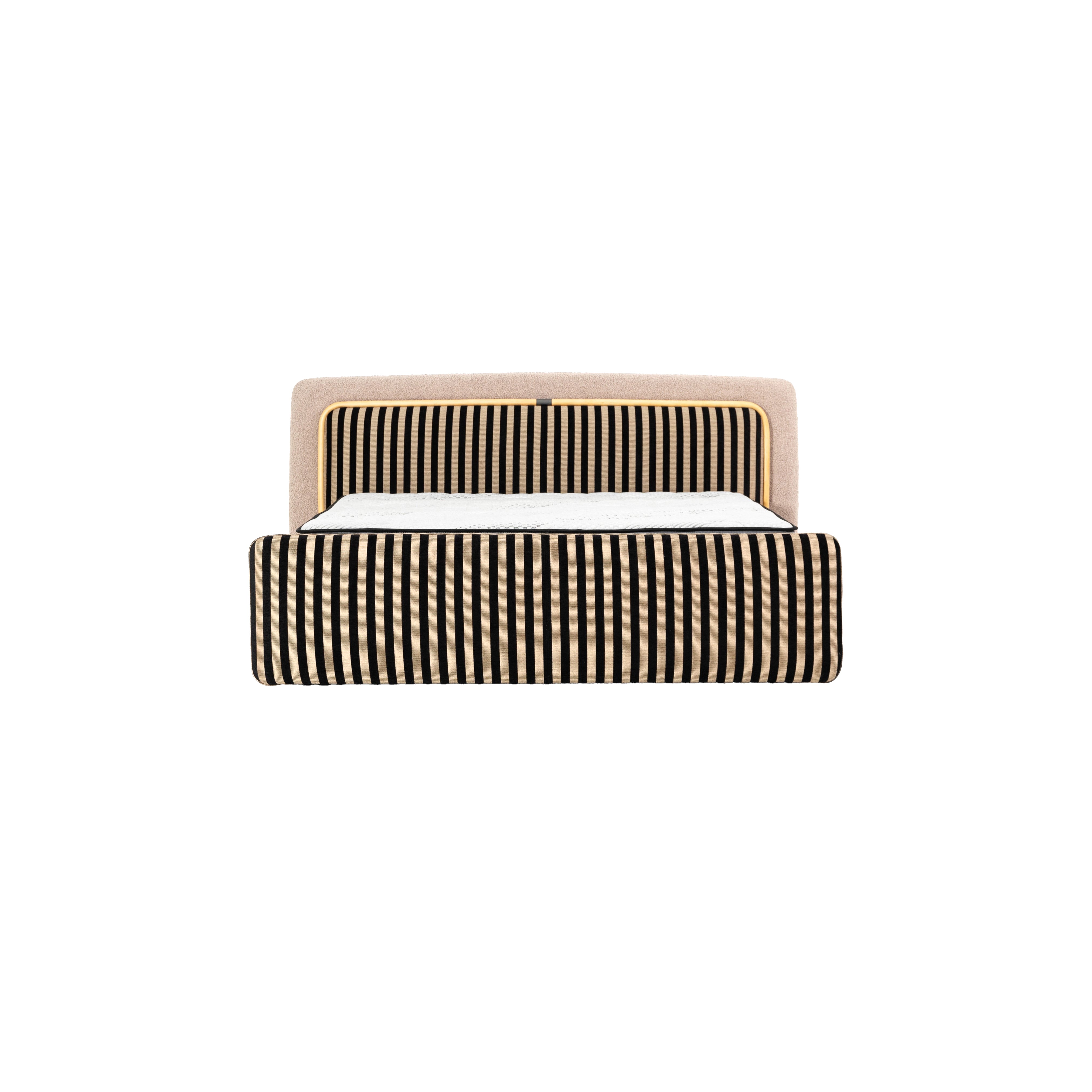Bed MK661