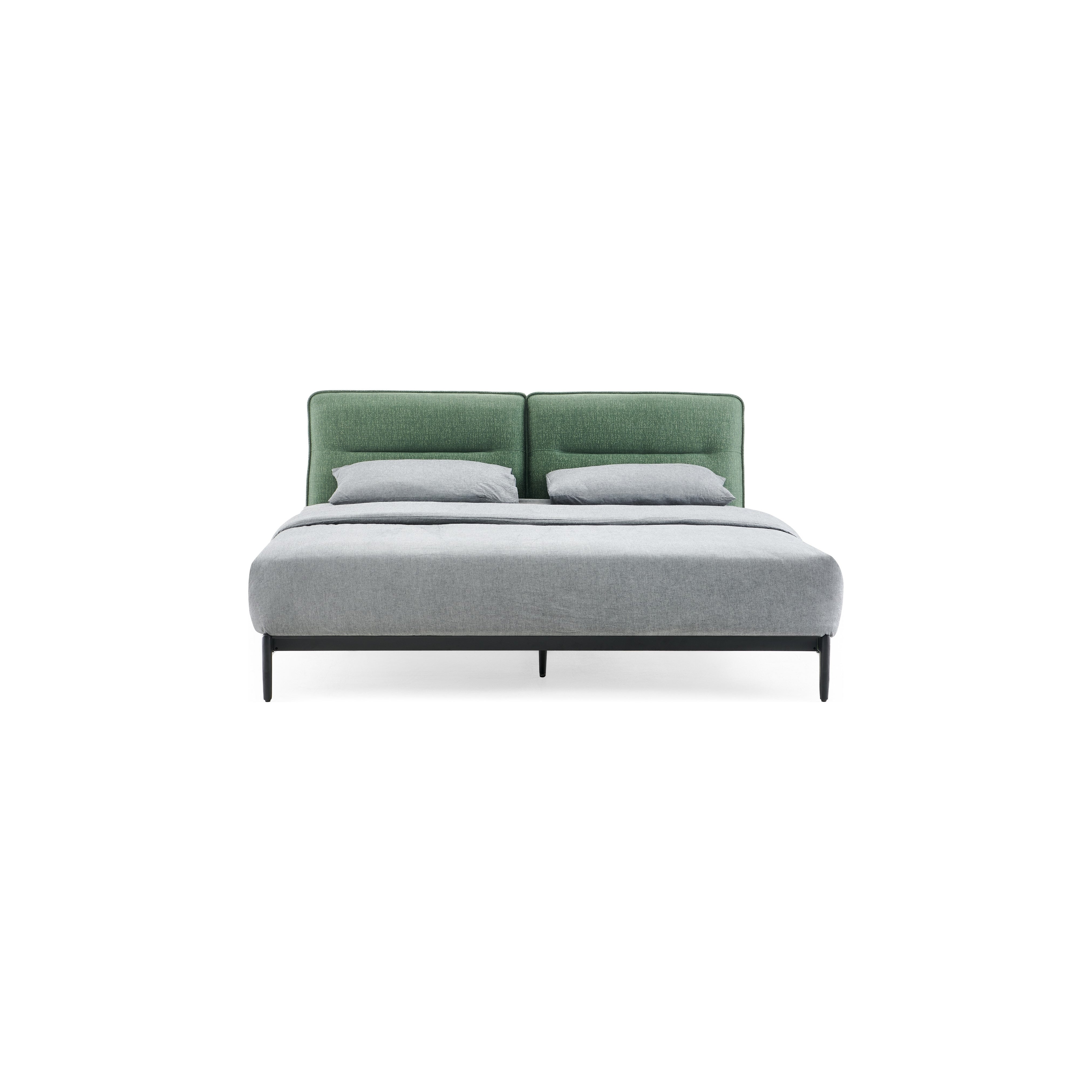 Bed C553