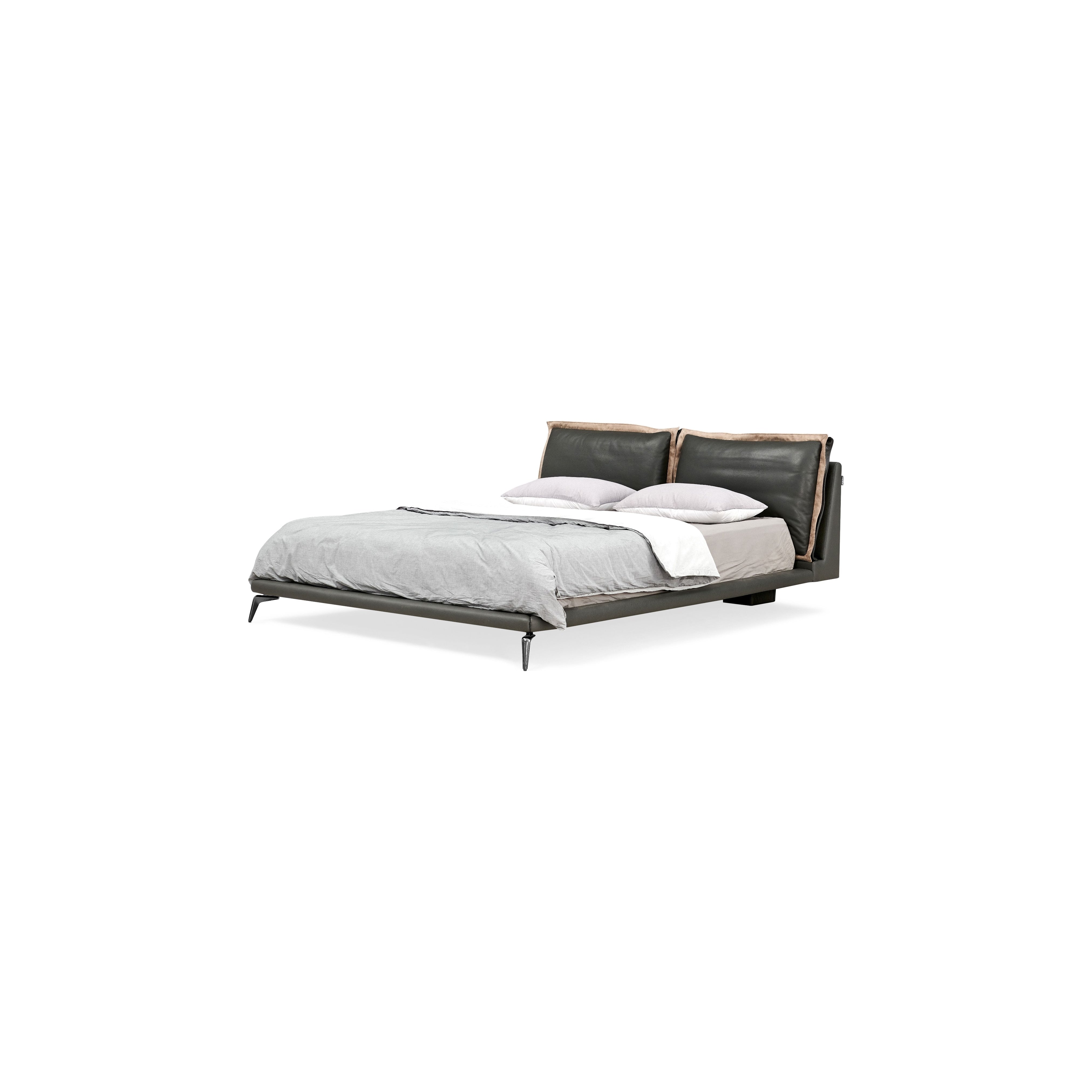 Bed C556