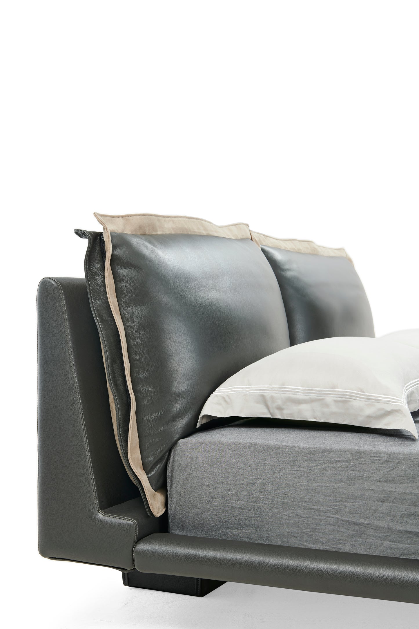 Bed C556