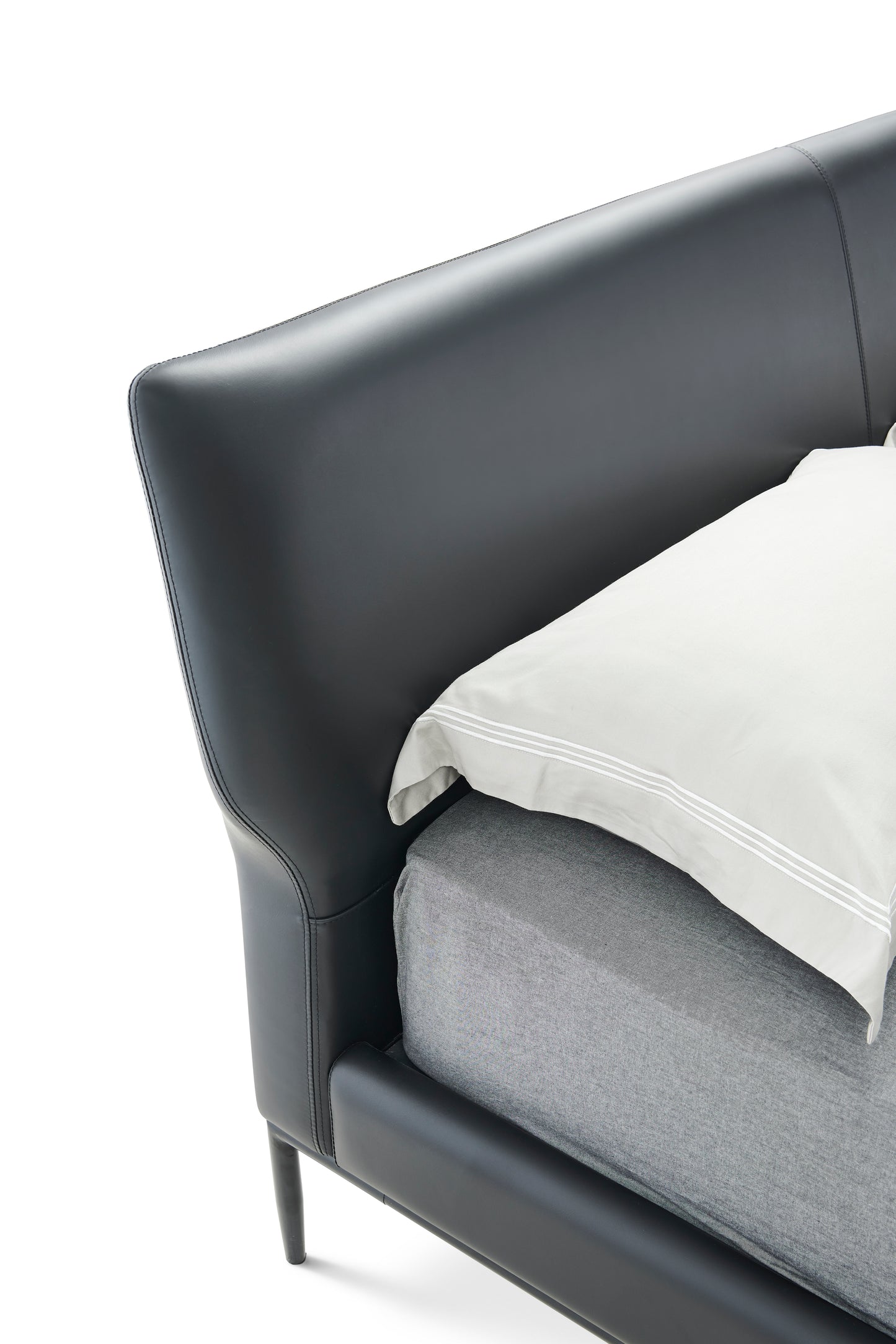 Bed C566