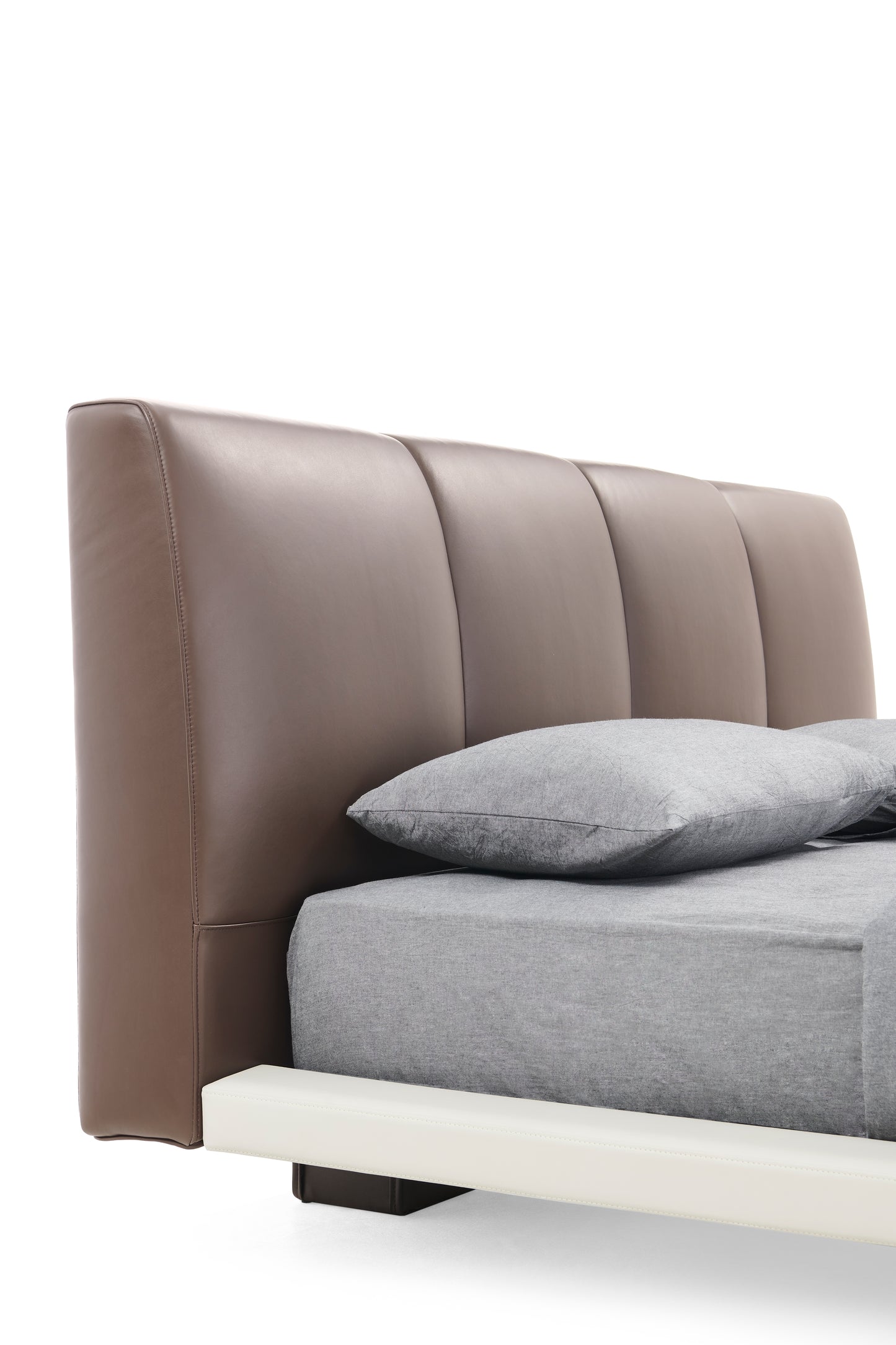 Bed C569