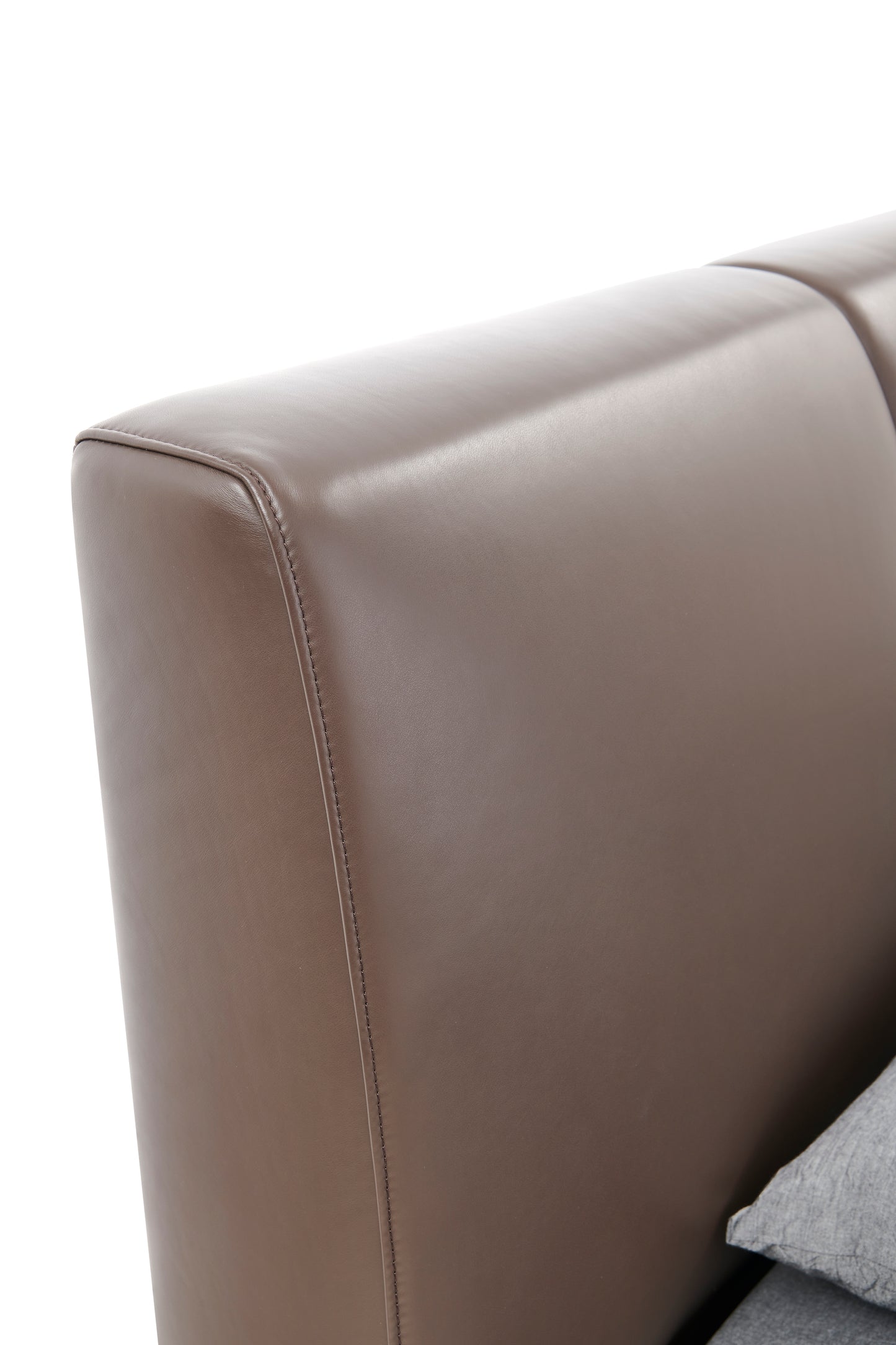 Bed C569